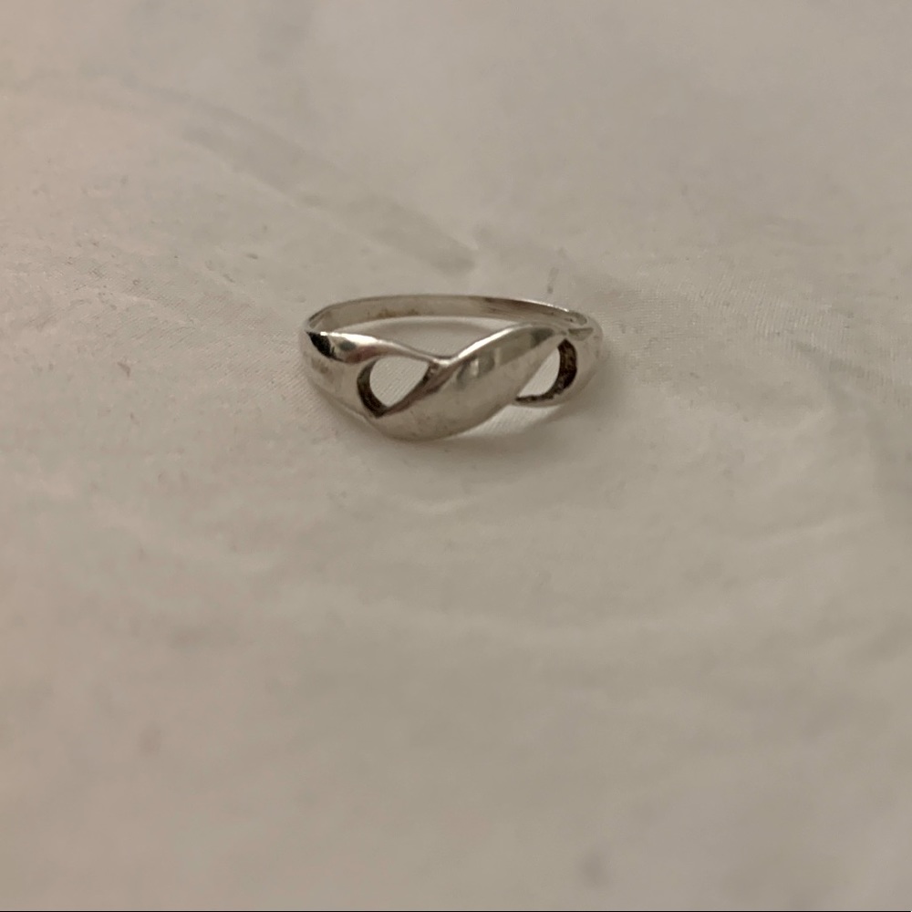 Infinity ring